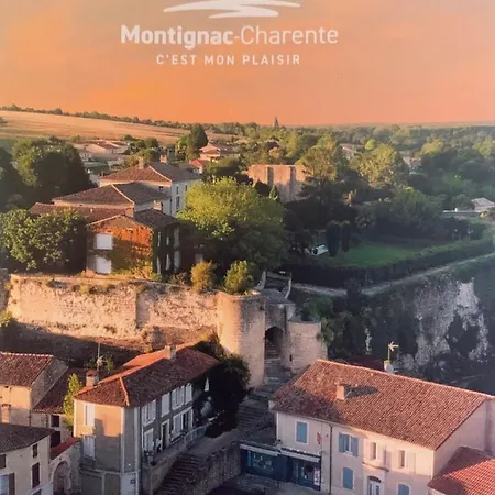 La Maison De Josephine * Montignac-Charente