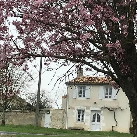 La Maison De Josephine Holiday home *