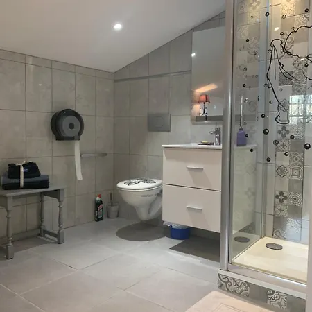 La Maison De Josephine 펜션 Montignac-Charente